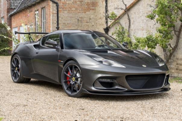 Den eigentlich puristischen Lotus Evora GT430 Sport gibts auch mit Automatik und Klimaanlage. Foto: Lotus/dpp-AutoReporter